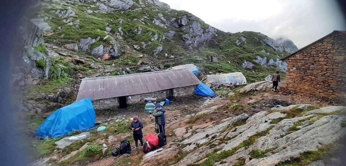 A hut for overnight stay at Sabha Pokhari